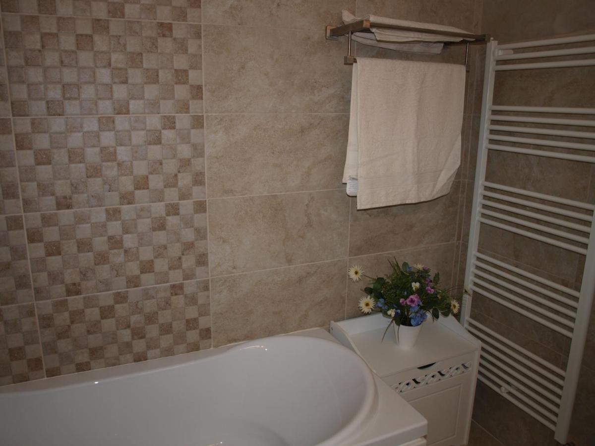 Târgu Jiu Amavera Apartment מראה חיצוני תמונה